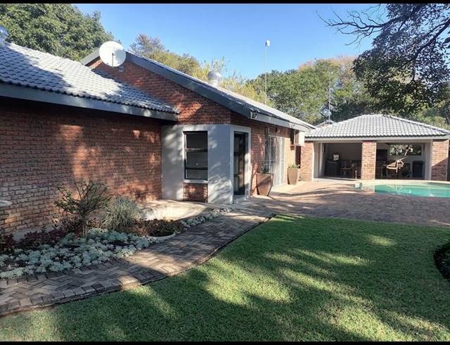 4 BEDROOM HOUSE FOR SALE IN CHROOM PARK